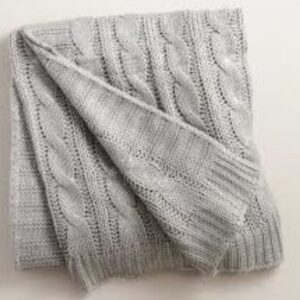 V DÉCor Throw Cable Knit Grey