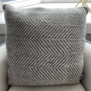 V Pillow Cheveron Grey