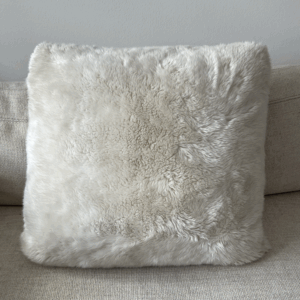 V Pillow Rh Fur Large Ivory (Set F 3)
